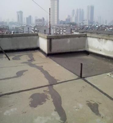 原平漏水维修 楼顶漏水是什么原因，楼顶漏水维修方法是什么?